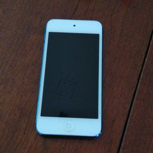 Blue iPod Touch 5th Greneration